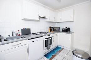 Tranquil Riverside Retreat in Norwich