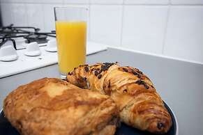 Tranquil Riverside Retreat in Norwich