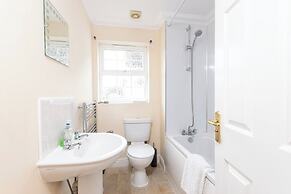 Tranquil Riverside Retreat in Norwich