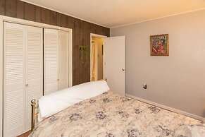 Amazing Hiking Cozy Home Close to Mountns Fireplace