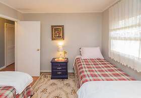 Amazing Hiking Cozy Home Close to Mountns Fireplace