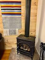 Back House Twin Cabin Ii-hot Tub Fireplace Hiking Retreat