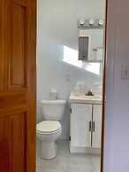 Back House Twin Cabin Ii-hot Tub Fireplace Hiking Retreat