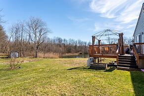 Private Pond Cozy Home Enjoy