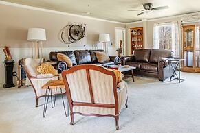 Private Pond Cozy Home Enjoy