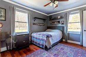 Private Pond Cozy Home Enjoy