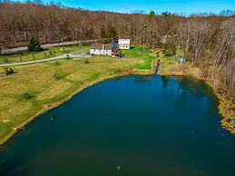 Private Pond Cozy Home Enjoy