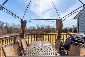 Private Pond Cozy Home Enjoy