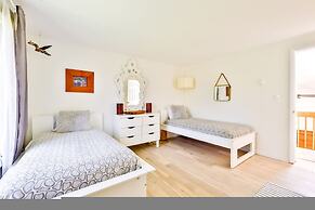 Hunter Mountain Ski House - Tesla Charger