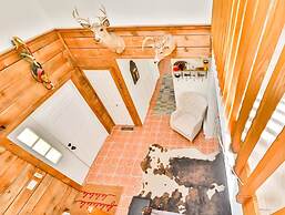 Hunter Mountain Ski House - Tesla Charger