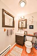 Hunter Mountain Ski House - Tesla Charger