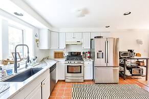 Hunter Mountain Ski House - Tesla Charger