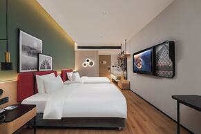 Campanile Hotel in SHA & NECC