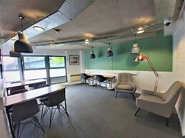 Student Only Gibson Street