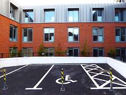 Student Only The Cube Ealing