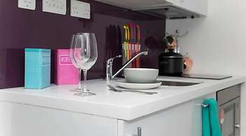 Student Only The Cube Ealing