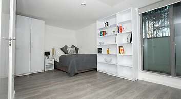 Student Only The Cube Ealing