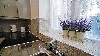 4-Bed 3-Bath Haven Perfect for 8 Guests