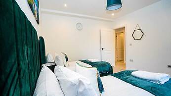 4-Bed 3-Bath Haven Perfect for 8 Guests