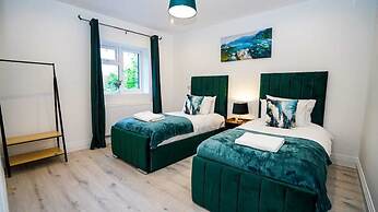 4-Bed 3-Bath Haven Perfect for 8 Guests