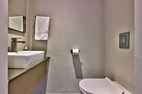 Deluxe Luxury 2 Bedroom Apartment, Seapoint