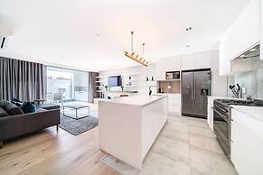 Deluxe Luxury 2 Bedroom Apartment, Seapoint