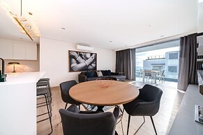 Deluxe Luxury 2 Bedroom Apartment, Seapoint