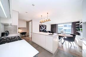 Deluxe Luxury 2 Bedroom Apartment, Seapoint