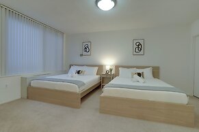 Modern Apt Near Airport in Cystal City