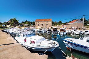 Room-caravan Near the sea 4