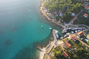 Room-caravan Near the sea 4