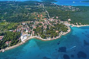 Room-caravan Near the sea 4