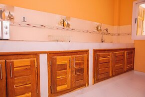 TOURACO SUITE HOTEL BUSINESS