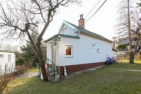 Room-charming Vienna Retreat With Garden