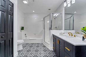 3 bed - Private Oasis - Completley Immaculate