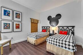 3 bed - Private Oasis - Completley Immaculate