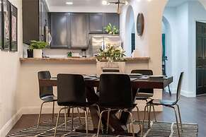 3 bed - Private Oasis - Completley Immaculate