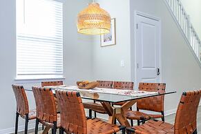 New Garage Theater - 2 Free Bottles of Wine