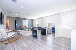 New Garage Theater - 2 Free Bottles of Wine