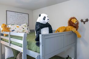 New Garage Theater - 2 Free Bottles of Wine