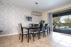 Free Pool Heat if you Stay in the Month of November