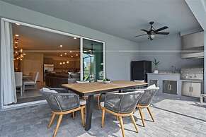 Unrivaled Amenities Unforgettable Comfort Await