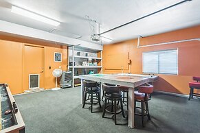 Beautiful Sunsets at 3BR Villa in Reno