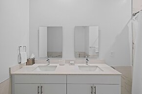 4 Bed Private Family Villa