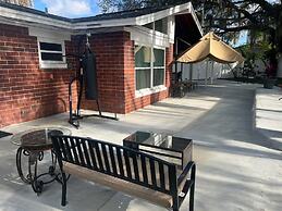 Luxurious Gem Near Disney Workspace Movie Room