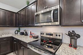 Brand New 5 bed Villa in Windsor Cay