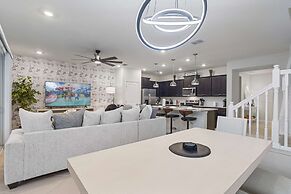 Brand New 5 bed Villa in Windsor Cay