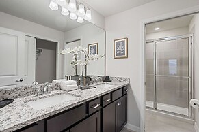 Brand New 5 bed Villa in Windsor Cay