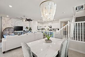 Free Pool Heat if you Stay in the Month of November