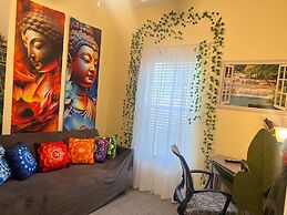 Private Pool Workspace Near All Attractions